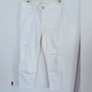 American Eagle Outfitters. Distressed Jegging crop, size 10 regular